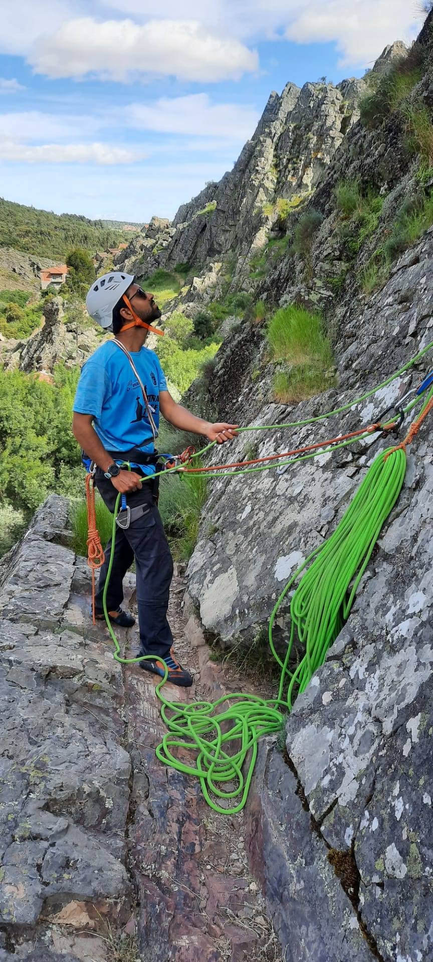 Miguel Cabrita climbing